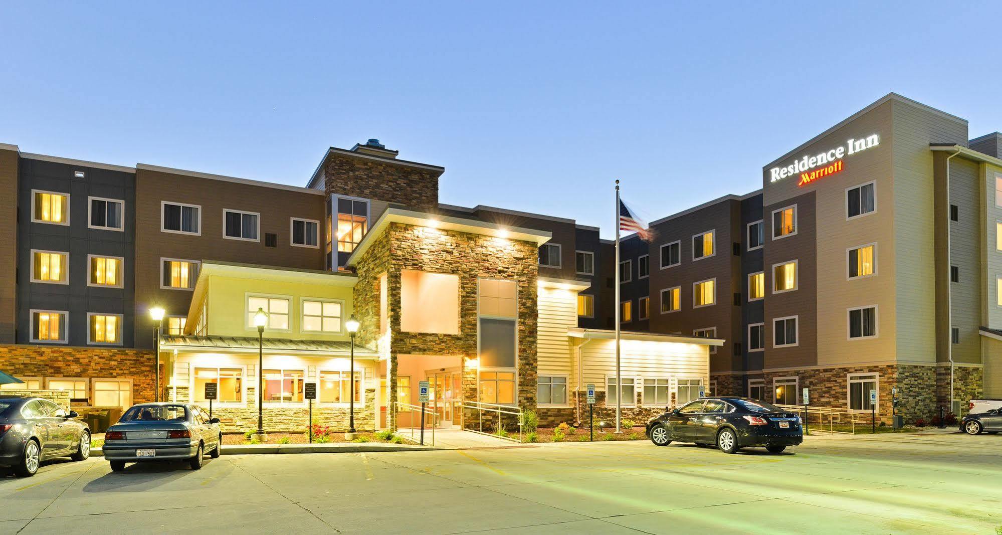Residence Inn By Marriott Σαμπέιν Εξωτερικό φωτογραφία